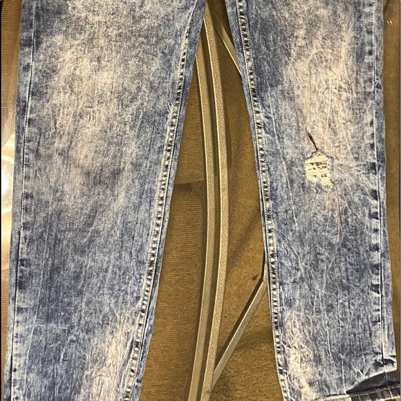 Men’s Jeans - Picture 2 of 2